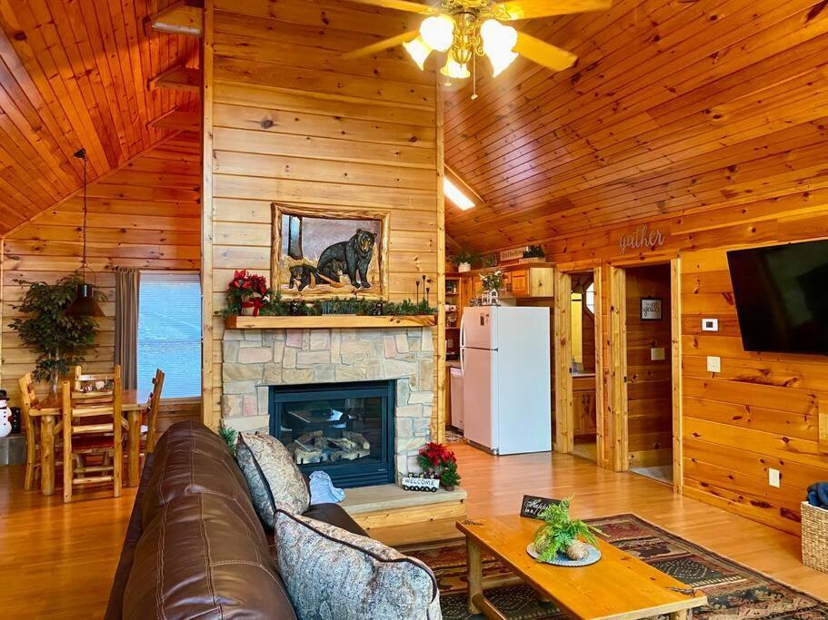 Great Location Pool Table Hot Tub Villa Gatlinburg Kültér fotó